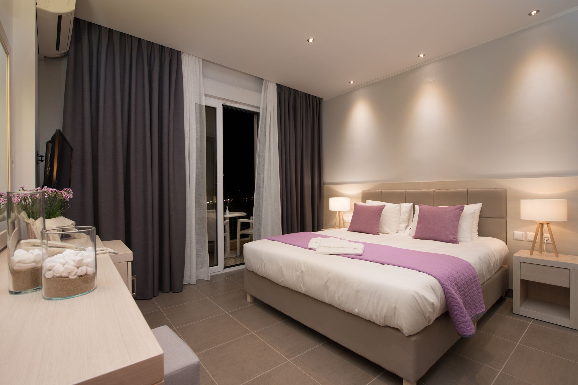 לימנאס Angelica Hotel מראה חיצוני תמונה