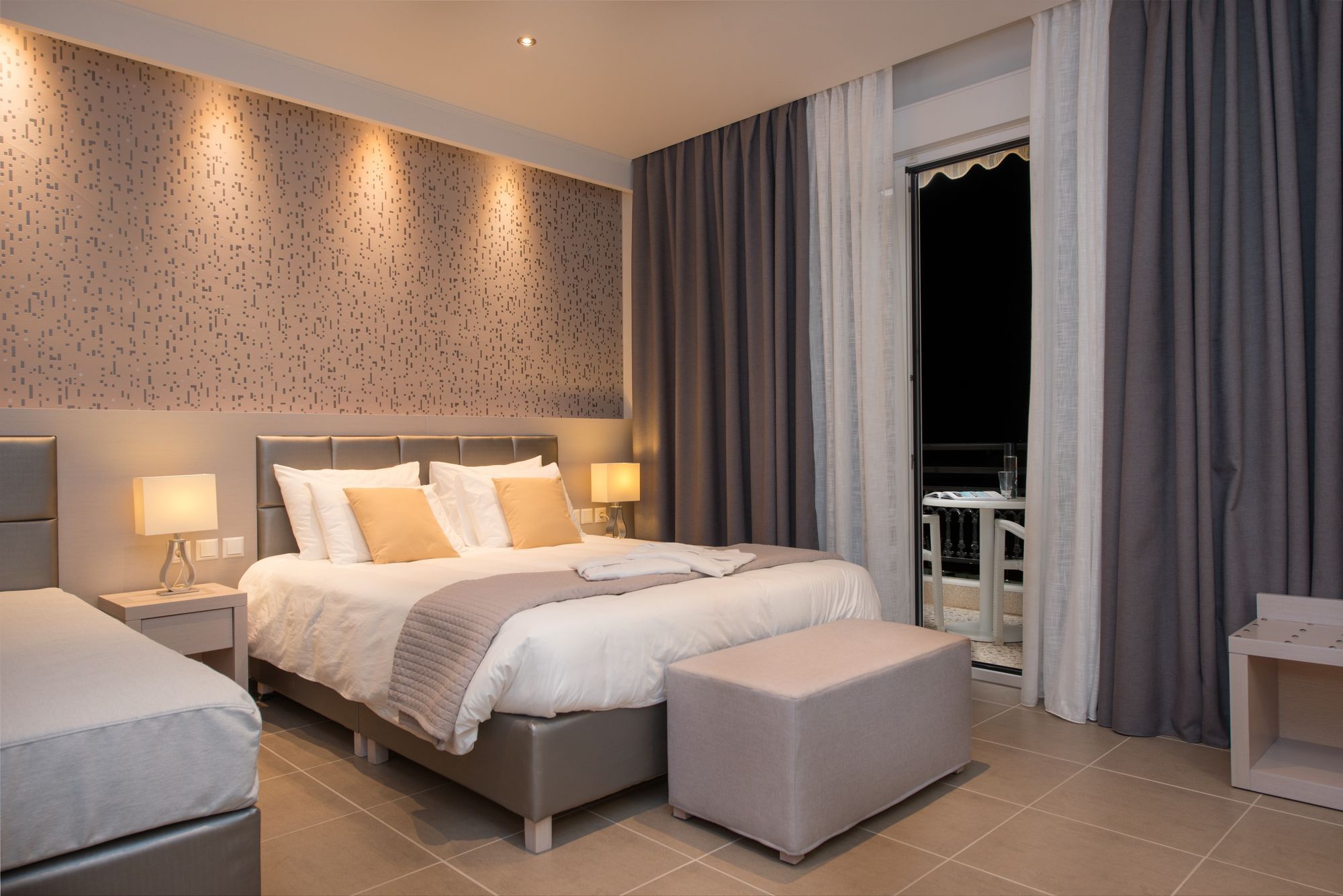 לימנאס Angelica Hotel מראה חיצוני תמונה